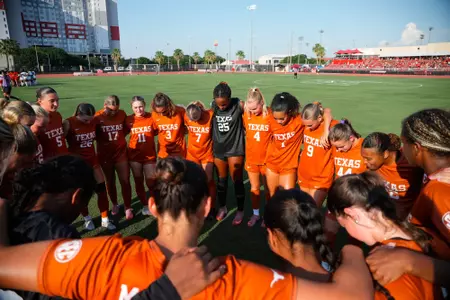 Soccer-Team-Huddle-Houston