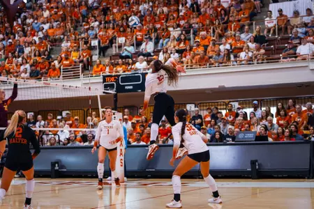 Cari Spears records career high 18 kills vs. Arizona State