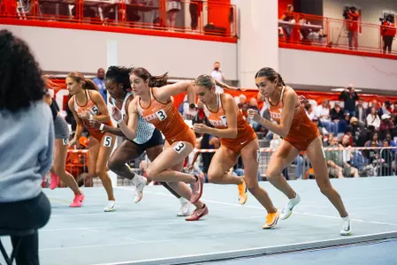 Women's 800m at Leonard Hilton Memorial