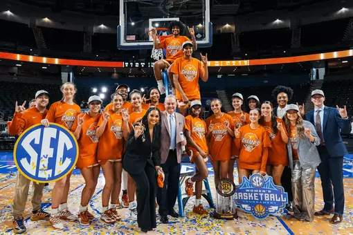 WBB SEC Champs Team Photo
