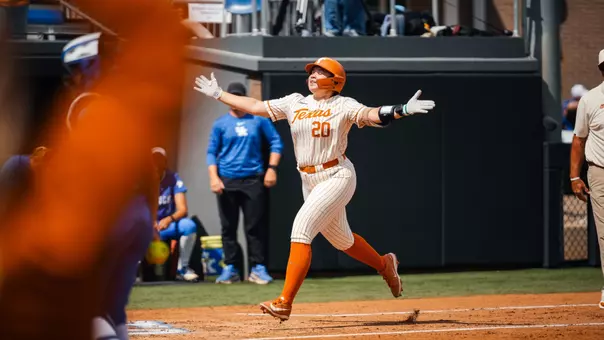 Katie Stewart home run at Kentucky 2026