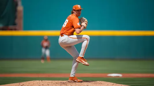 Dylan Volantis Pitching