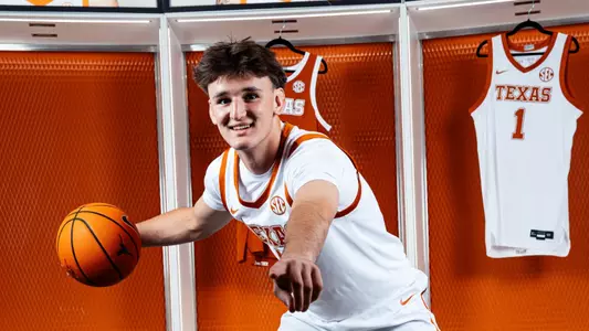 Bo Ogden - official visit posed shot