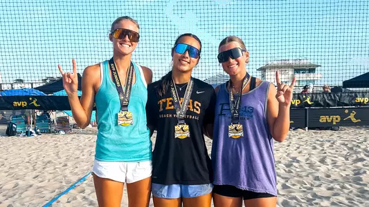 Ella Grimes, Bella Scherfenberg, Leann Wise at 2026 AVP Juniors National Championships
