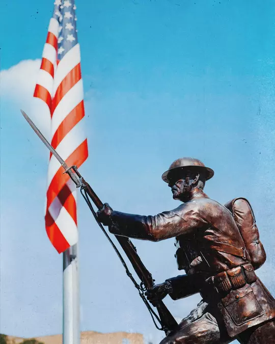 DKR Veterans Memorial Statue
