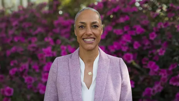 Lynda Tealer - hiring announce image for web