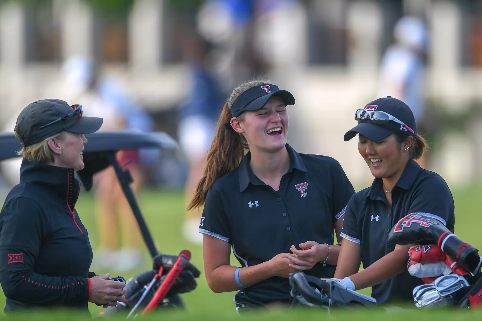 Louisa Brunt, Mami Yamamoto, JoJo Robertson
