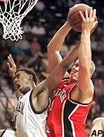 Cliff Owens<BR>is selected to<BR>play overseas.