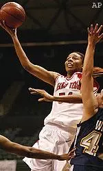 Plenette Pierson scored 32 points for the Lady Raiders, Tuesday.
