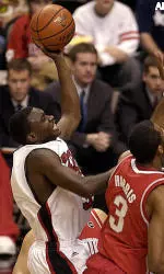 Martin Zeno dropped in 11 points against Iowa Tuesday night.