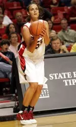 Alesha Robertson led all scorers with 17 points.