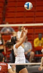 Junior Setter Emily Ziegler