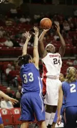 Stanecia Graham tied her career-high 19 points at Washington State.
