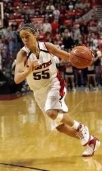 Alesha Robertson scored 20 points in the win at Kansas.