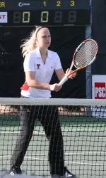 Simone Templeton advances to 5-0 in singles.