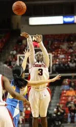 Maria Moore had a career day against the fifth-ranked Bears, scoring 22.