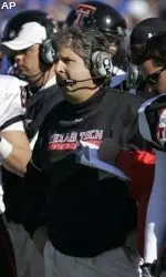 Texas Tech and head football coach Mike Leach agreed to a five-year, $12.7 million contract Thursday.