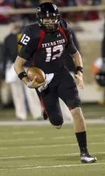 Taylor Potts threw for 373 yards and four touchdowns to help the Red Raiders get past the Cougars.