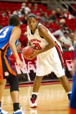 Kierra Mallard had her third-straight double-double with 15 points and 11 rebounds.