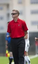 Head coach Tom Stone signed a 10-member signing class