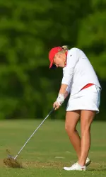 Elin Arvidsson has a one-shot lead after the first round.