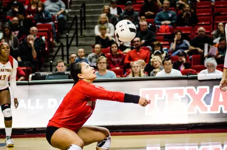 Tita dig vs. TCU