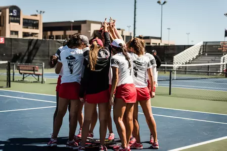 Women's Tennis - Huddle