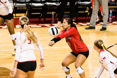 Akiu vs. SFA | Photo by Derrick Spencer