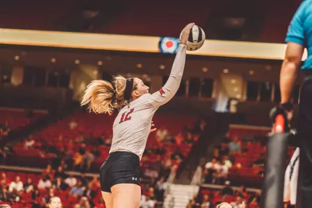 Katy Keenan hitting