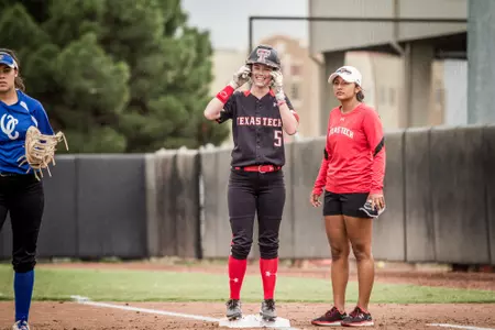 Kaylee Strickland running, on base