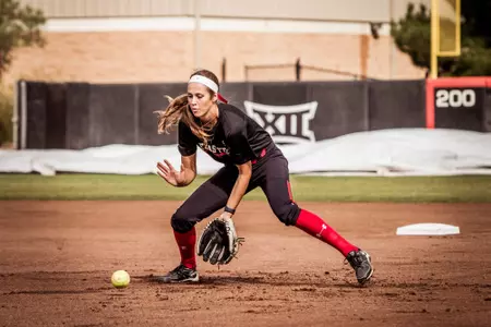 Hannah Broseman fielding