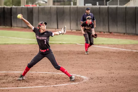 Hannah Broseman pitching