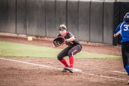 Jessica Hartwell fielding