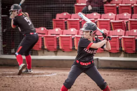 Karli Hamilton batting