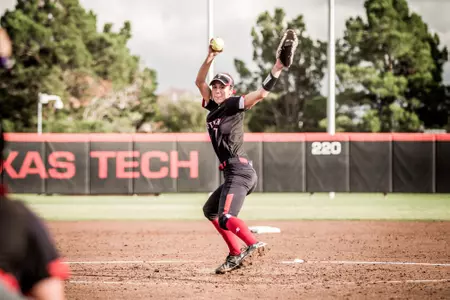 Hannah Broseman pitching