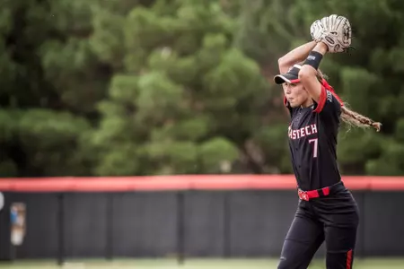 Hannah Broseman pitching