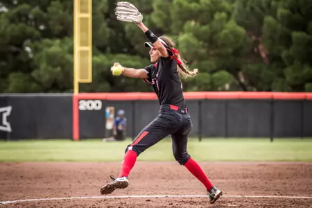 Hannah Broseman pitching