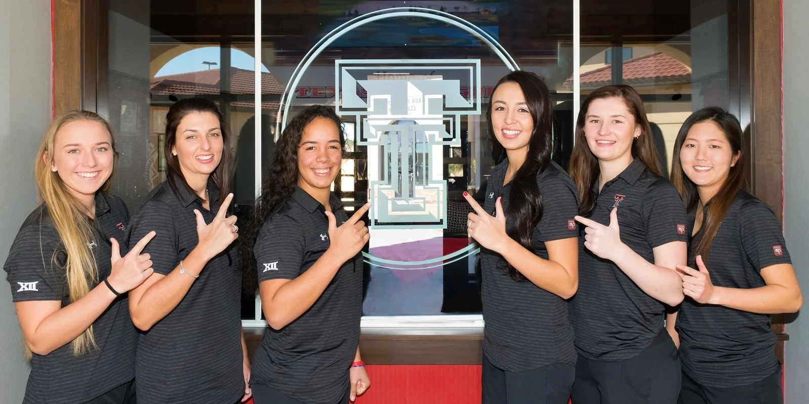 2017-18 Women's Golf Team Photo