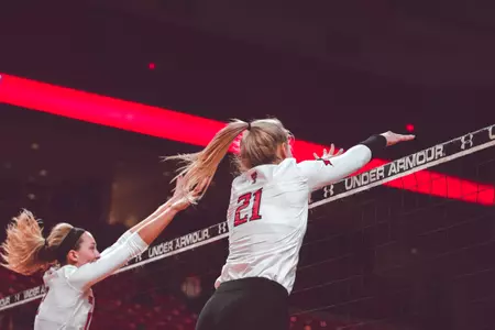 Brooke Kanas blocking