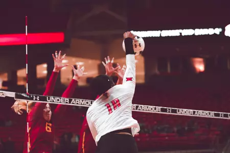 Chandler Atwood spiking