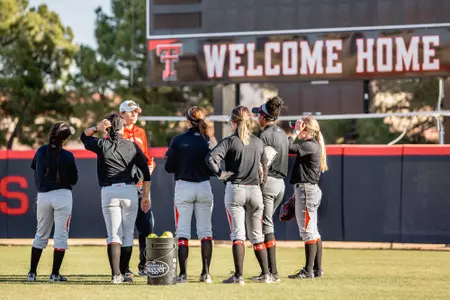 home scoreboard coach team huddle