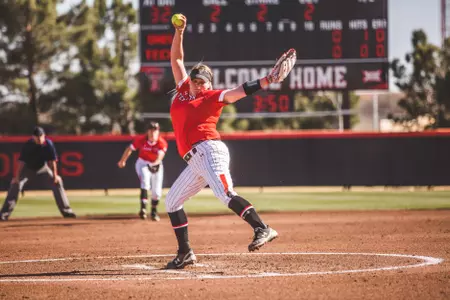 Cheyene Powell-Pitching