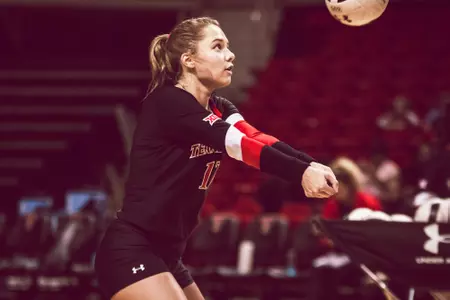 Maggie Sagers dig bump