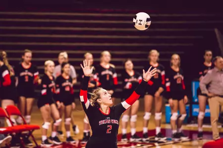 Kylie Rittimann serve