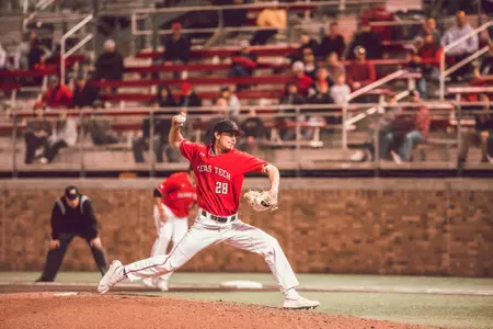 Taylor Floyd pitching