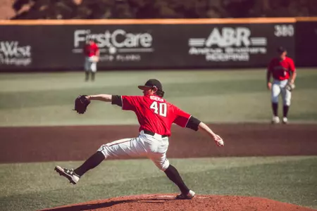 Bonnin pitching