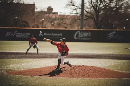 Bonnin pitching