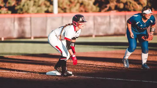 Taylor Satchell on base