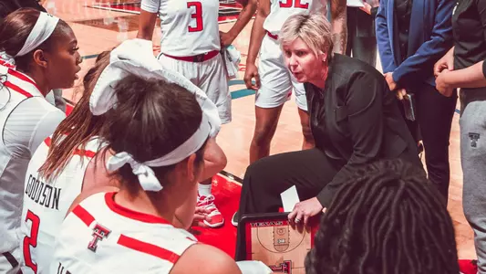 Marlene Stollings huddle