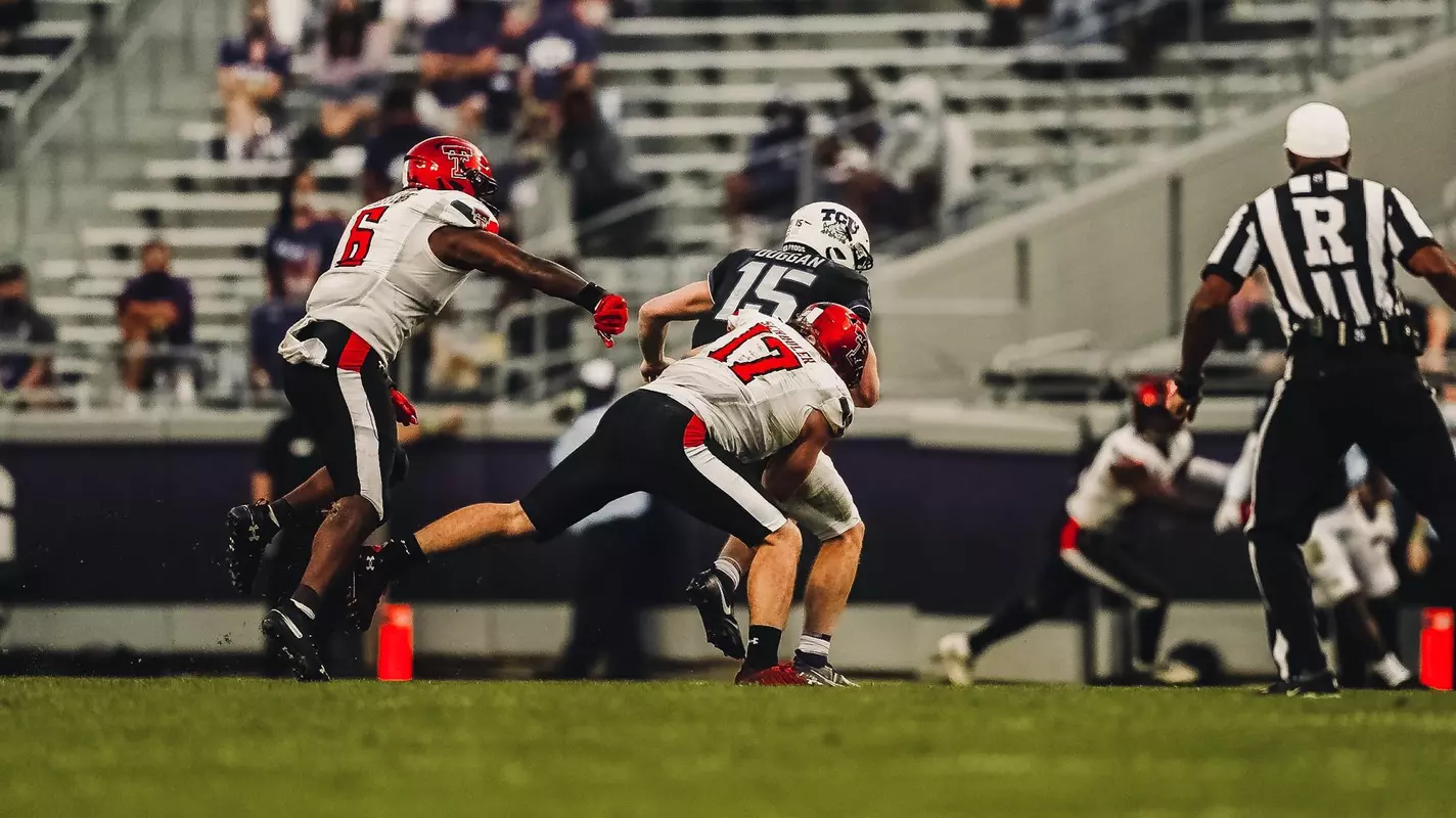 Schooler Jeffers tackle at TCU